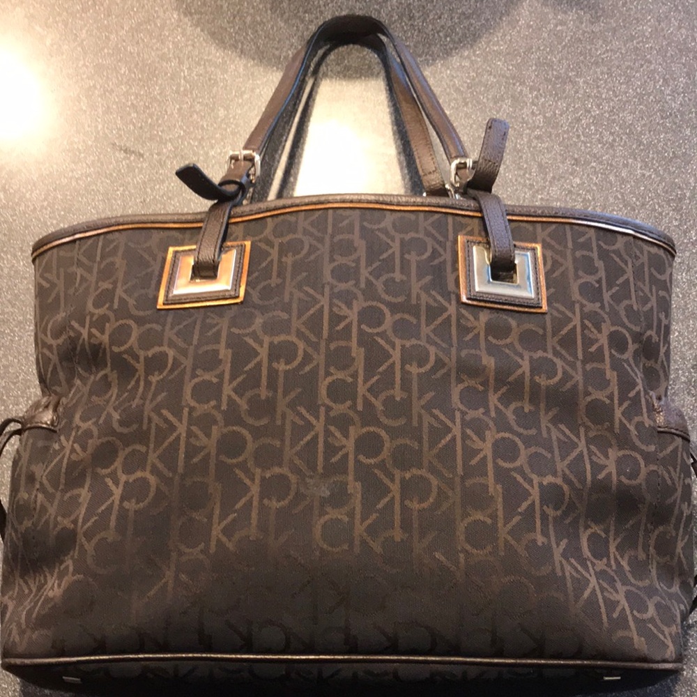 Calvin Klein tote purse LAST CHANCE! 🚨